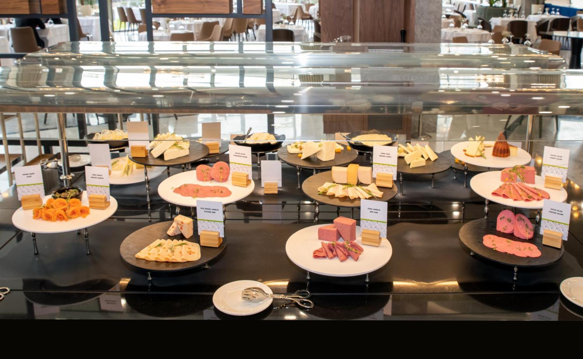 马尼萨希尔顿逸林酒店 外观 照片
